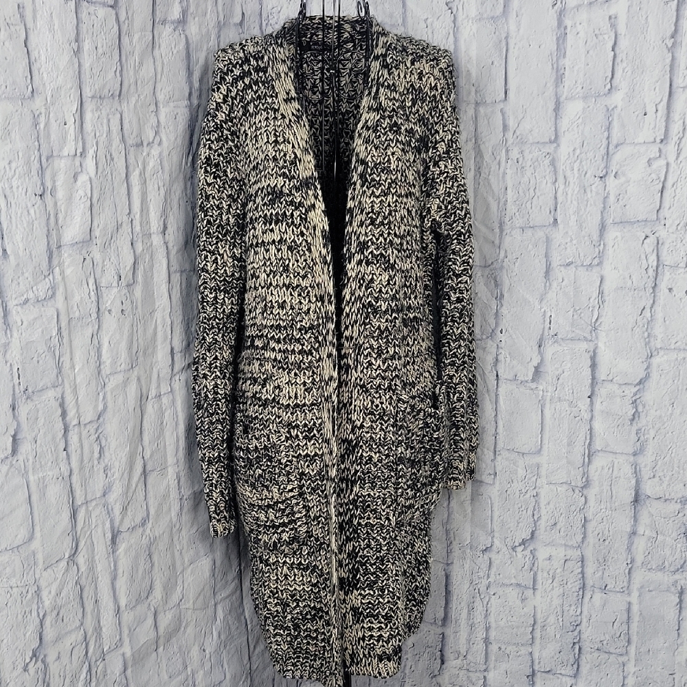 Forever 21Chunky Knit Cream/Black Marled Cardigan Sweater Medium